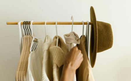 How to Build a Capsule Wardrobe for Effortless Style