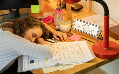 Eating for Energy: The Best Foods to Beat the Afternoon Slump